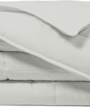 Luxury Down Alternative Comforter - Blend of Rayon Derived from Bamboo - Bedroom Essentials - All Season Use - Box Stitch Construction & Duvet Loops (King/Cal King Silver)
