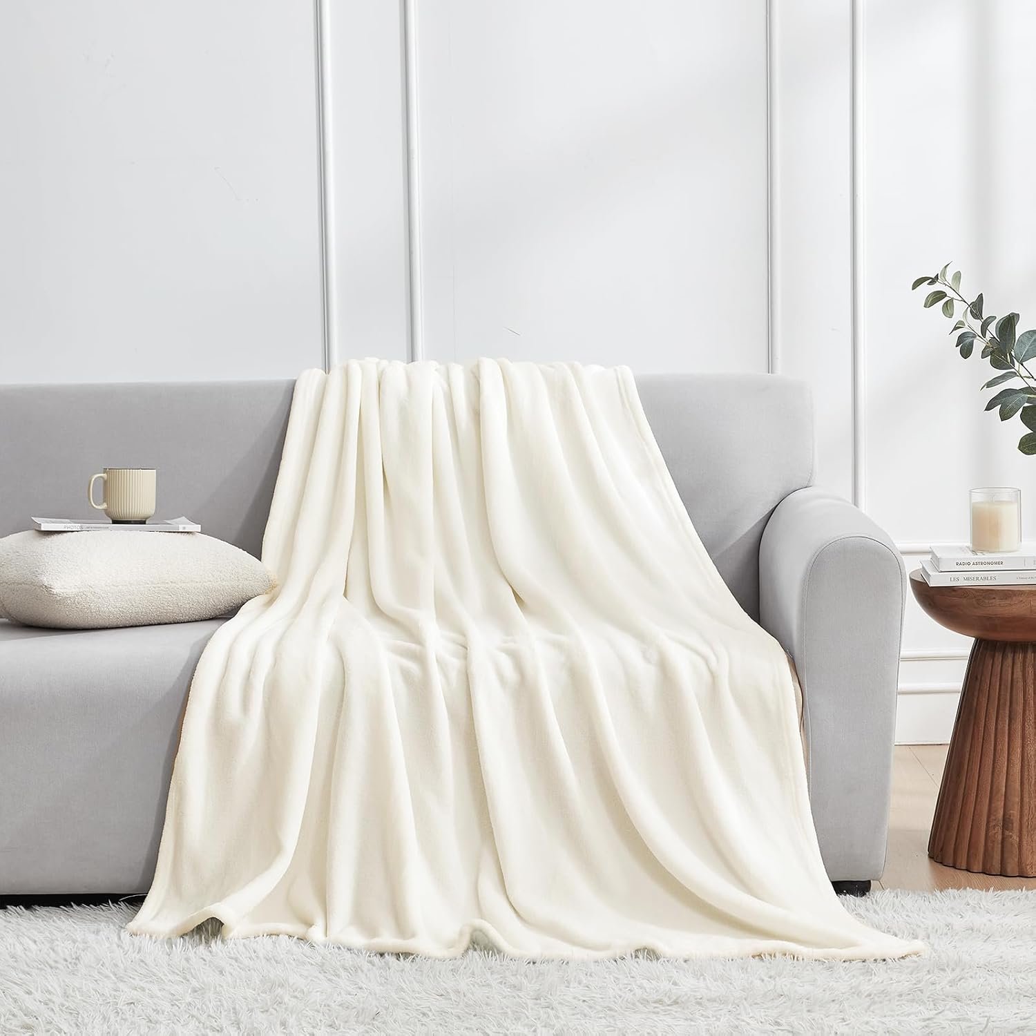 Fleece Blanket Twin Size Beige, Soft Cozy Twin Blanket, Fuzzy Flannel Lightweight Blanket for Bed, Sofa, Couch, Travel, Camping, Beige, 60x80 Inches